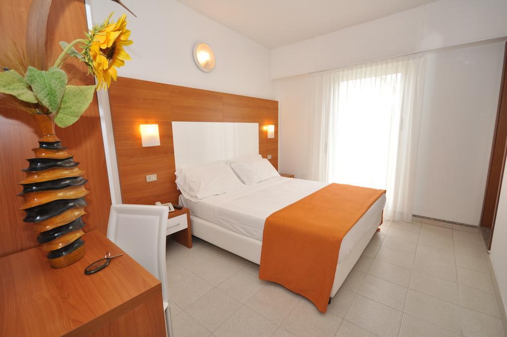 Hotel Adriatic&Beauty Rimini Room photo